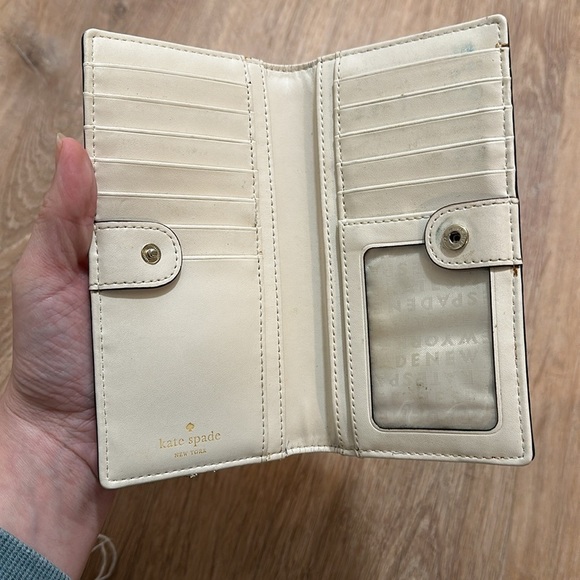KATE SPADE | Dana Large Slim Bifold Wallet - Picture 3 of 6